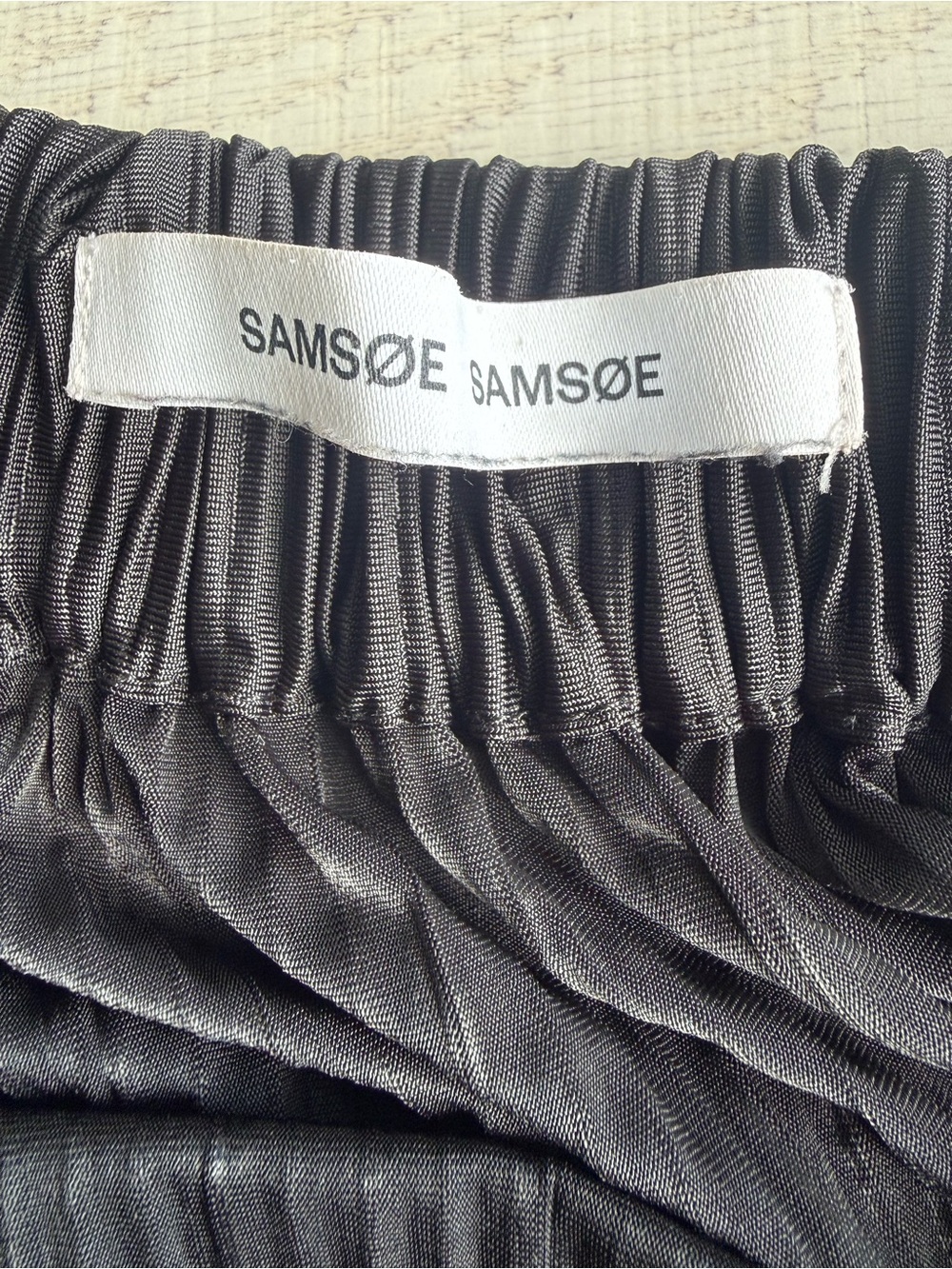Samsøe Samsøe Black Pleated Mini Skirt Elastic Waist Scandi Minimalist Size M - Picture 2 of 3